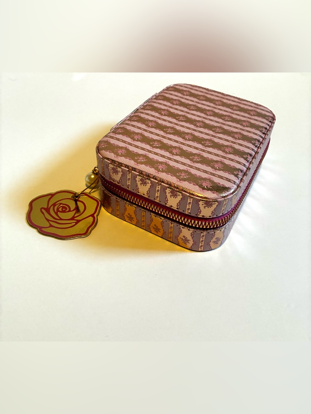 Compact Pink and Gold Patterned Jewelry Travel Case